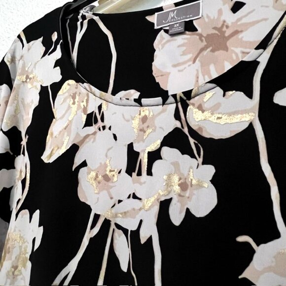 JM Collection Woman tunic, with Gold foil print accents and Studded Split-Sleeve - Picture 5 of 13